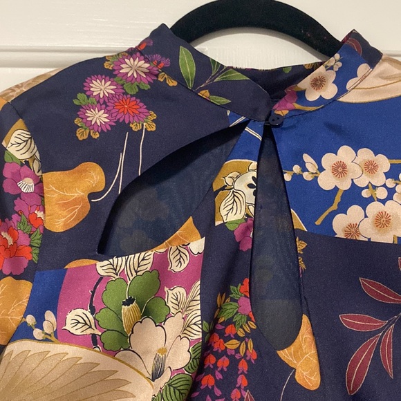 Satin Effect Printed Top - Picture 3 of 5